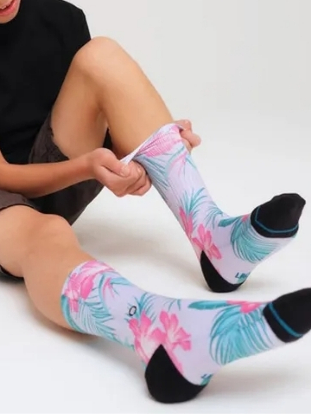 NWT Kid's Wade Collection Stance Crew Socks with Pink Hibiscus and Teal Leaves